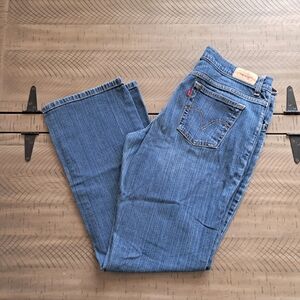 Levi's Women's 550 Relaxed Boot Cut Size 12 32